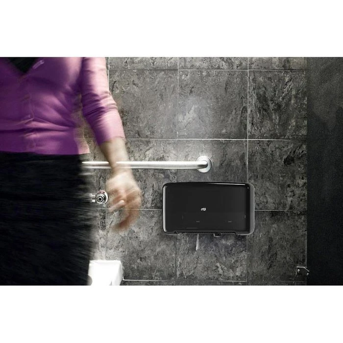 Tork Toilettenpapierspender Elevation, 555508, T2, Kunststoff, Für 2 Mini Jumbo Rollen, Schwarz 4 Tork Toilettenpapierspender Elevation, 555508, T2, Kunststoff, Für 2 Mini Jumbo Rollen, Schwarz – Bild 2