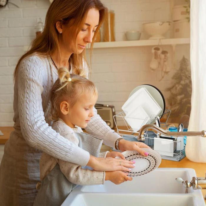 Relaxdays Abtropfgestell 10020383, 2 Etagen, Geschirr & Besteck, Edelstahl, 48x23x32cm, Silber 5 Relaxdays Abtropfgestell 10020383, 2 Etagen, Geschirr & Besteck, Edelstahl, 48x23x32cm, Silber – Bild 3