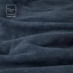 Navaris Heizdecke Snuggy, Mit Ärmeln, Dunkelblau, 9 Temperaturen, Abschaltautomatik, 195 X 125cm -Küche Fach Geschäft 99bb2470a8c7e2ed4e68e42df497d4b91ba878e3 heizdecke navaris mit aermeln und tasche blaucreme