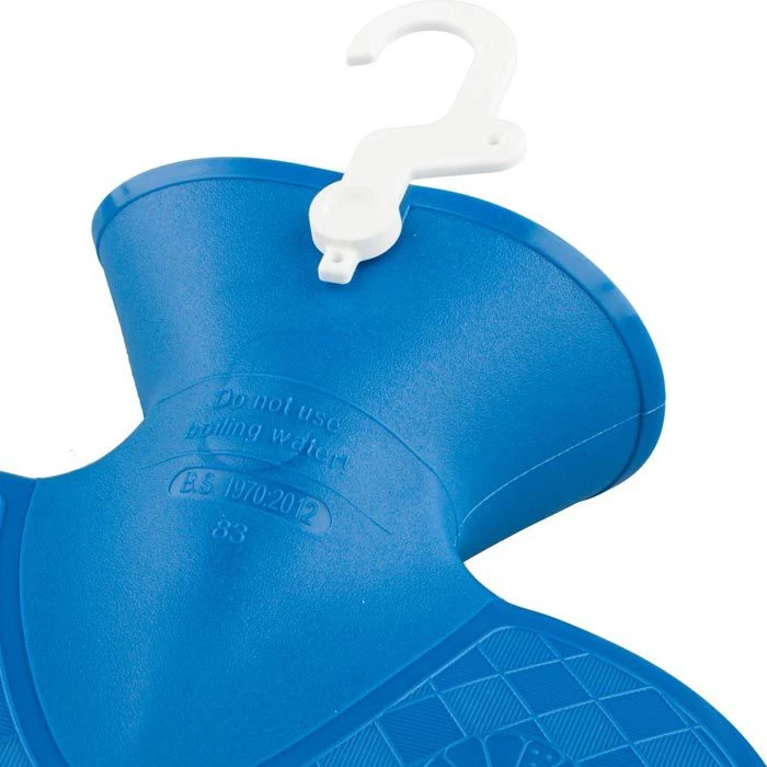 Fashy Wärmflasche Halblamelle, 2 Liter, Saphir 7 Fashy Wärmflasche Halblamelle, 2 Liter, Saphir – Bild 5